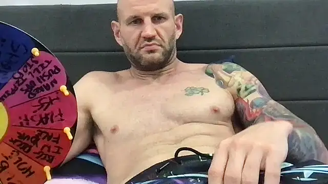 brianomally – Naživo XXX chat