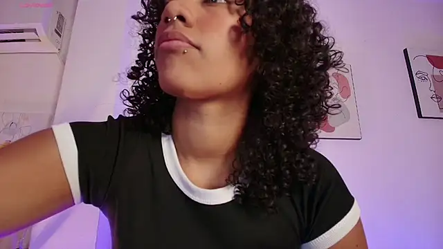 Chat +18 de Meganlux1 ao vivo