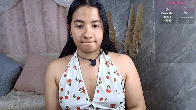 XXX chat uživo modela thepeach_
