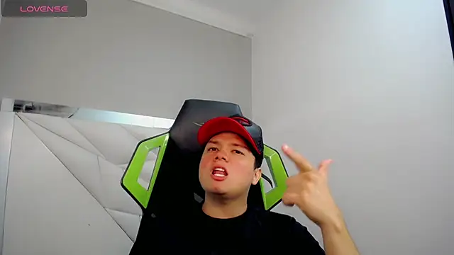 XXX chat uživo modela Tommy_cotton