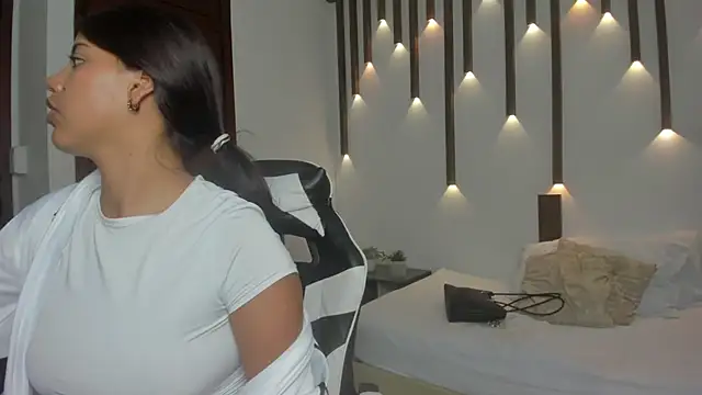 cayetana_hatman Chat XXX in diretta