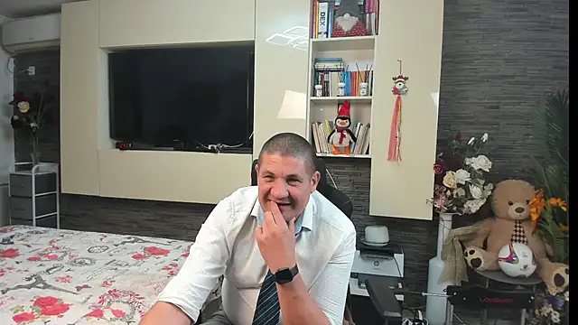 SpartacusDaddy48's Live XXX Chat