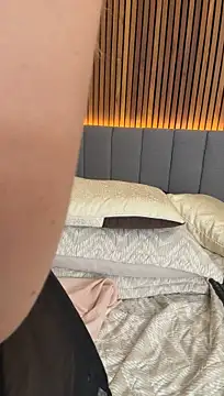 EmiilyAdams_ Chat XXX in diretta