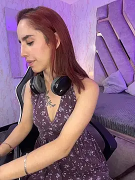 Živý XXX chat Elodiee_Roussee