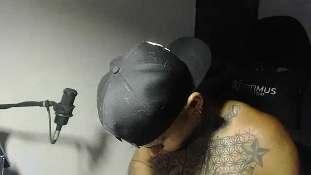 ROOKERTのライブXXXチャット