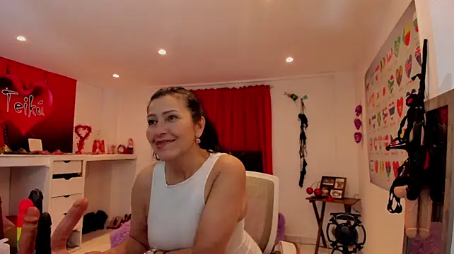 Chat +18 de Sarah_teiku ao vivo