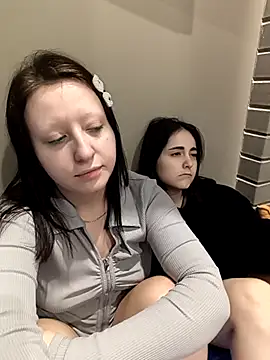 Chat +18 de nahida77 ao vivo