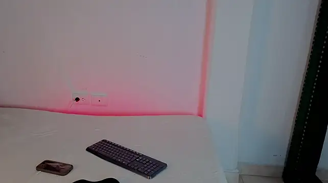 Adriann_voss' Live XXX Chat