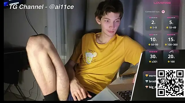 swaggenjoyer's Live XXX Chat