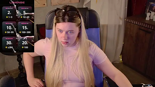 CelestineMauriac Chat XXX live