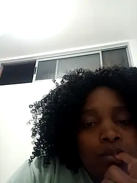 Chat +18 de isabella_brown1 ao vivo