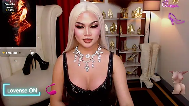 PrettyCockAthena's Live XXX Chat