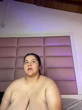 AmaranttayLunay Adlı Modelin Canlı XXX Sohbeti