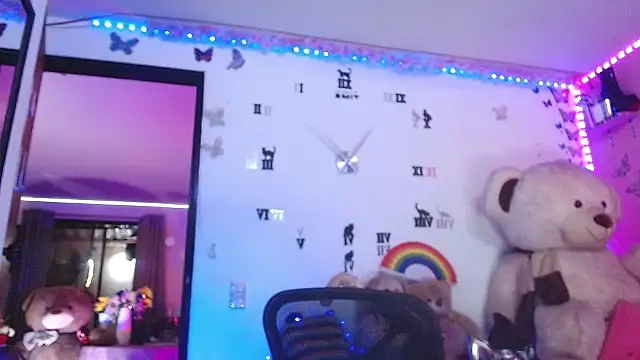 Chat +18 de goddess_BigassCock ao vivo