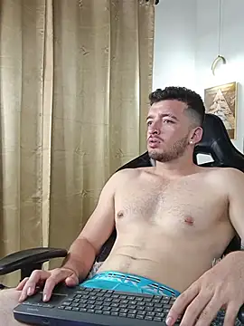 Chat +18 de Logan_WolfJS ao vivo