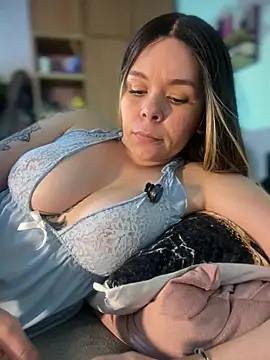 Chat +18 de carolina16love ao vivo