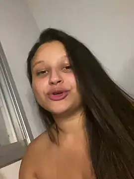 julia_moreira élő XXX-chatje