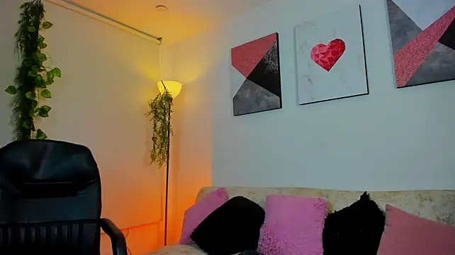 leah_bx's Live XXX Chat