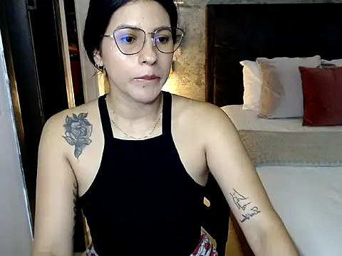 Chat +18 de isa_cruzx ao vivo