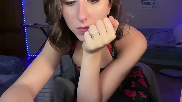 צ'אט XXX בשידור חי של JaimieKuzia