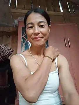 Lily-ly's Live XXX Chat