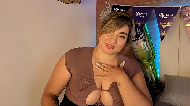 Chat +18 de AgnesIvanova ao vivo
