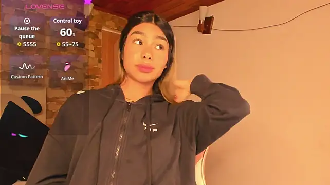 Khaiimy 即時 XXX 聊天