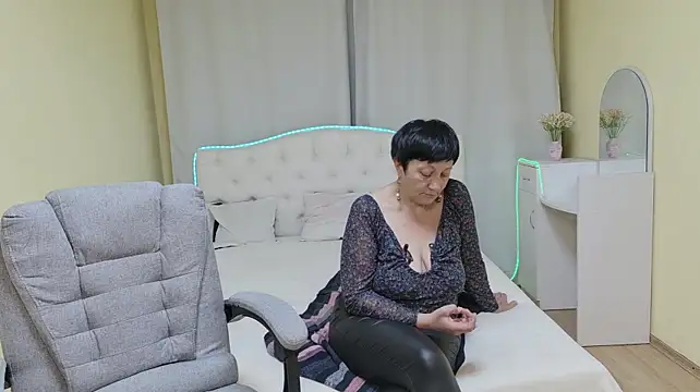 EmilyL0ve live XXX chat