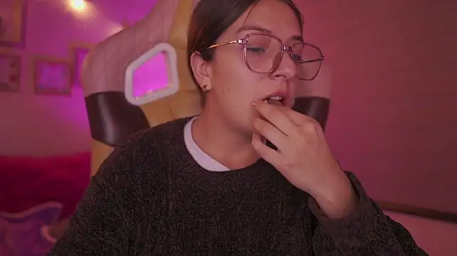 XXX chat uživo modela milly_kenner