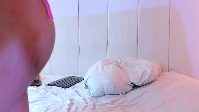 Sunny_OS লাইভ XXX চ্যাট