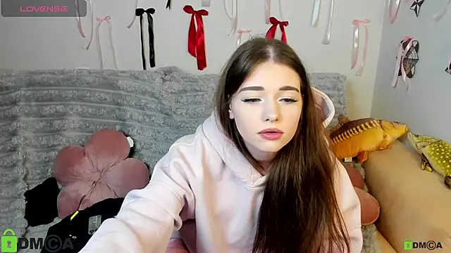 Veloraaaa's Live XXX Chat