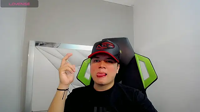 Živý XXX chat Tommy_cotton