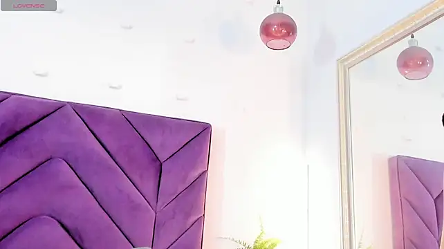 IvyJoness Chat XXX in diretta