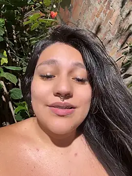 Emily_Gomezz - Ride dildo in ass