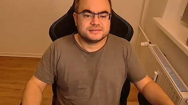 Latexboy893 Webcam Show