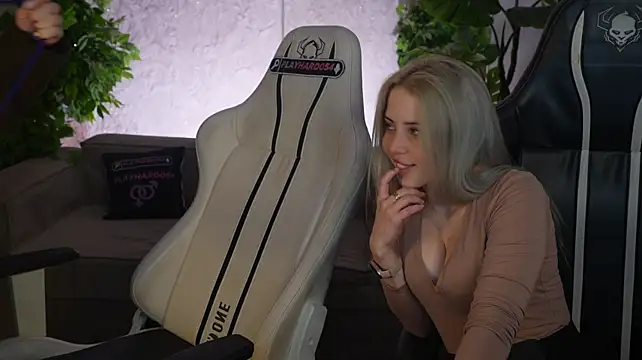 Suzan_Mayer's Live XXX Chat