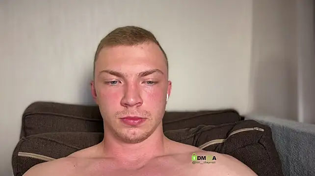 iron__chap লাইভ XXX চ্যাট