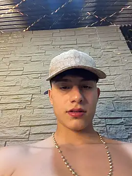 Lander_Cruz's Live XXX Chat