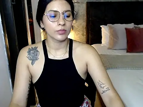 isa_cruzx's Live XXX Chat