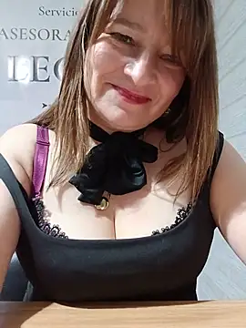 KAREN--03's Live XXX Chat