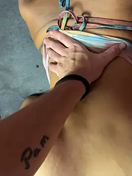 WhiteMeatsRican - Cum in public