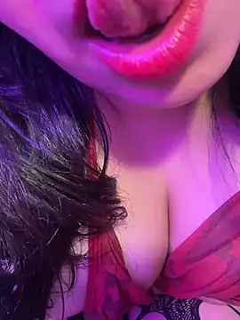 XXX chat uživo modela VeYoullaa-Betsh