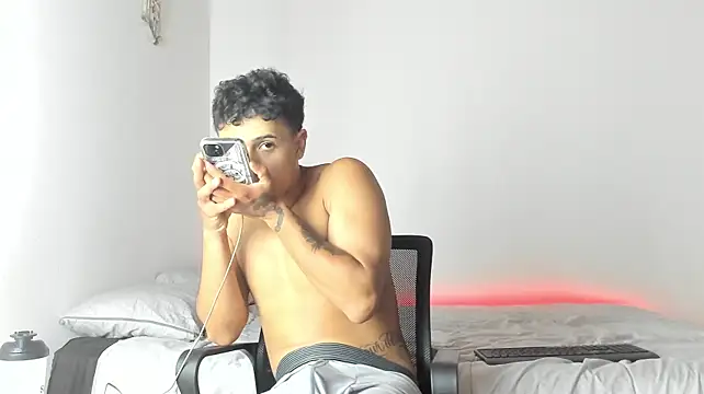 _Alex_Colton Live XXX-Chat