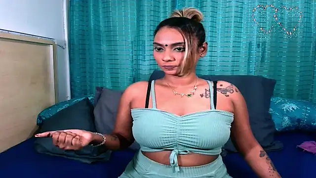 Chat XXX en directo de sexyindianchic