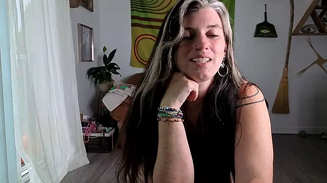 Chat +18 de bruisedblossoms ao vivo