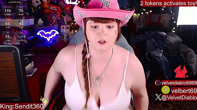 Chatroom XXX en direct de VelvetDiablo
