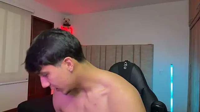 צ'אט XXX בשידור חי של CHRIS_MORGAN1