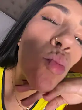 Ainaramoon Live XXX-Chat