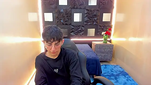 ElanGiraldon Live XXX chat