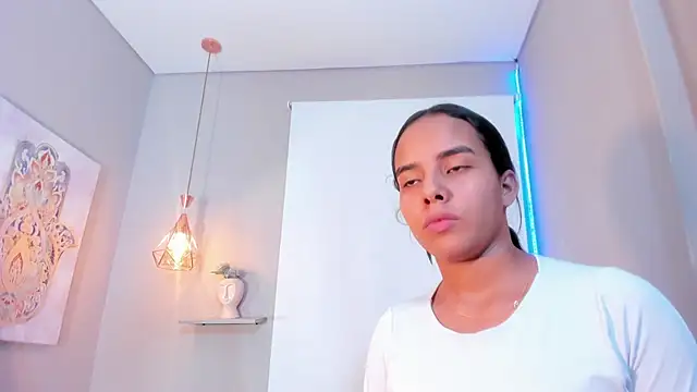 XXX chat uživo modela Roxy_Stonee